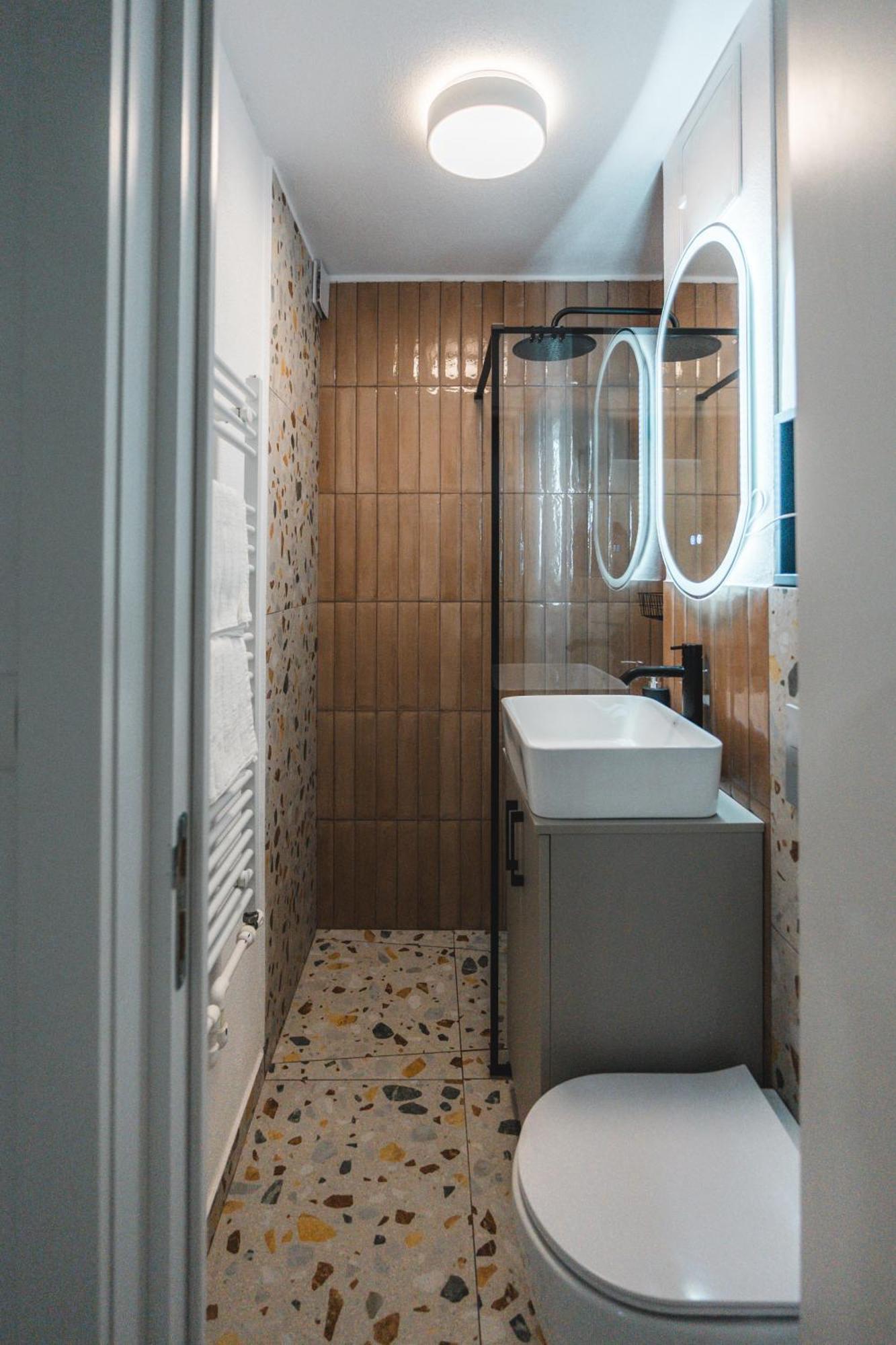 קורטאה דה ארגס Apartament Iulia Si Alex מראה חיצוני תמונה